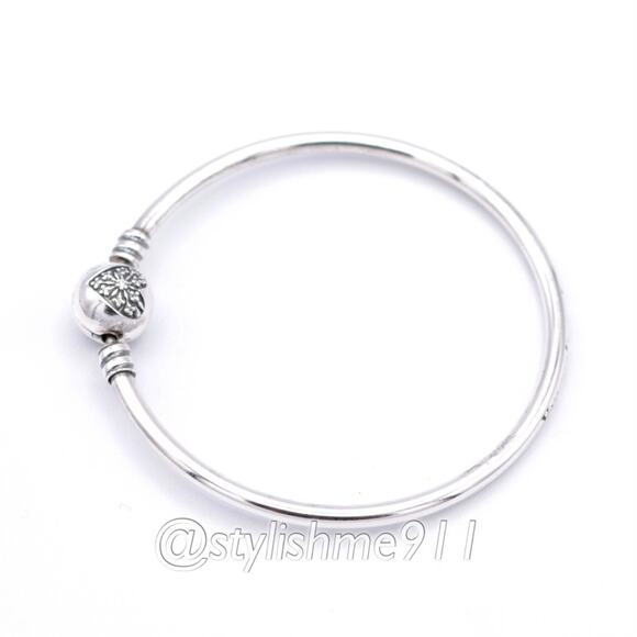 Authentic Pandora Moments Silver Bangle, Heart of Winter Clasp - 596404CZ - Picture 10 of 15